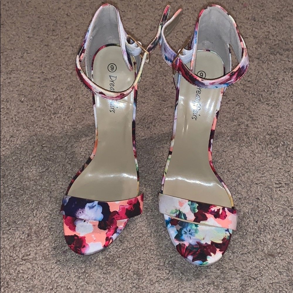 Multi colored heel